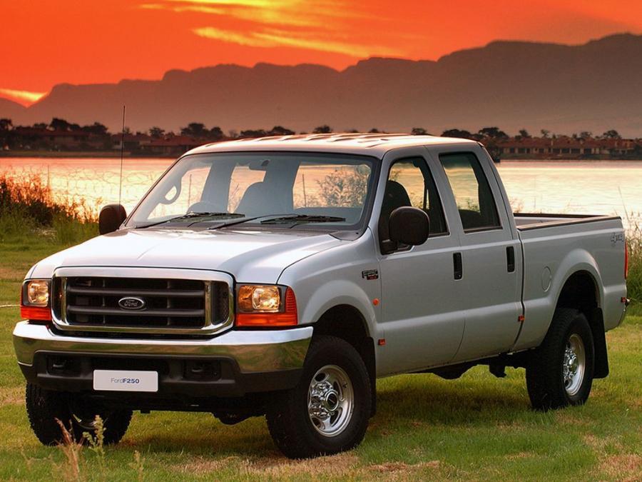  Ford F-250 Double Cab 2005 года  (ZA) (фото 7 из 11)